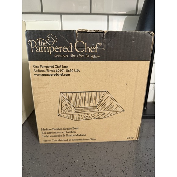 NEW Pampered Chef Bamboo Square Salad Serving Bowl & Claw Tongs, #2254 and #2288 - Picture 10 of 10